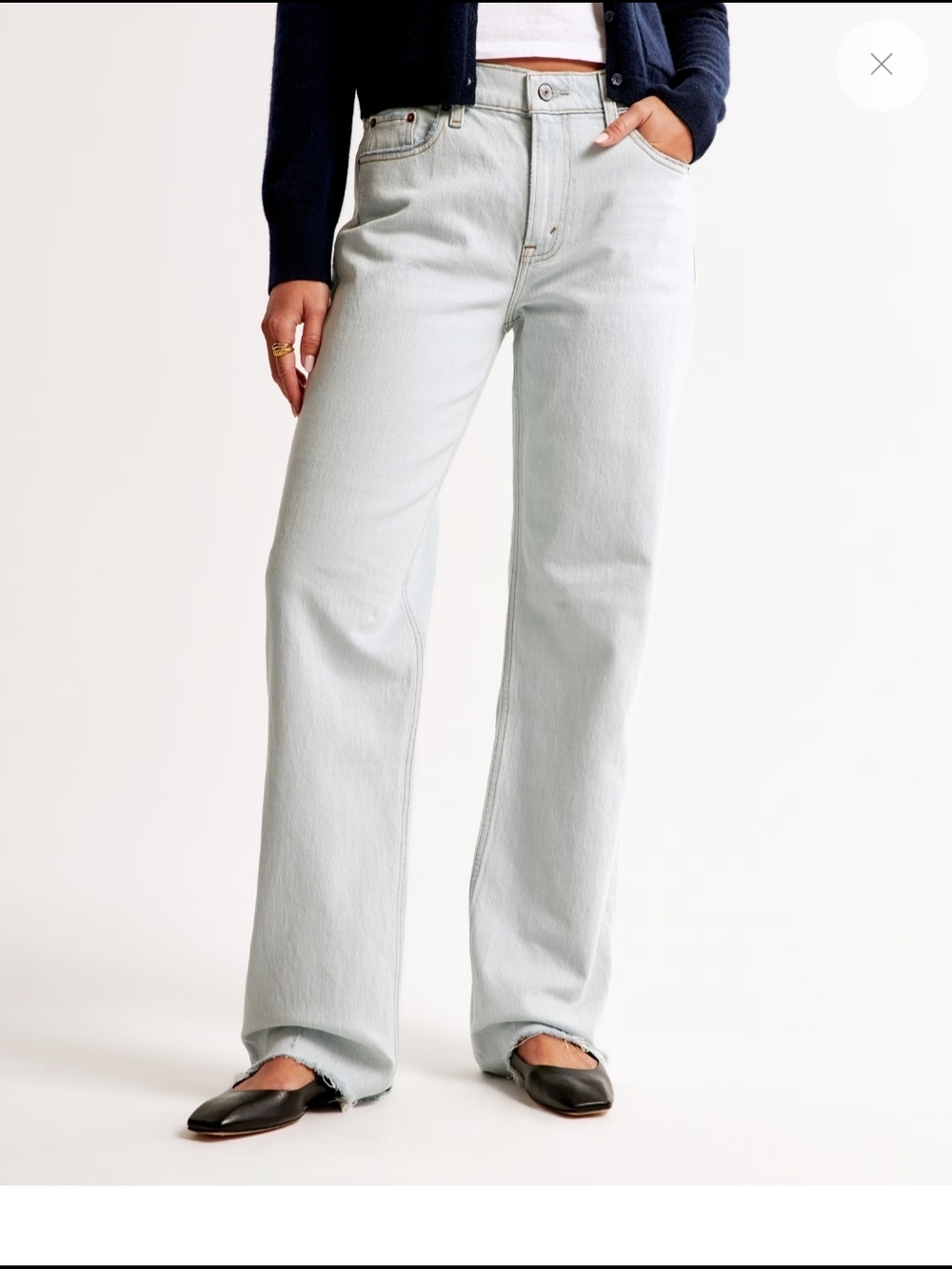 Abercrombie & Fitch Low Rise Baggy Jean Size 4 Short
